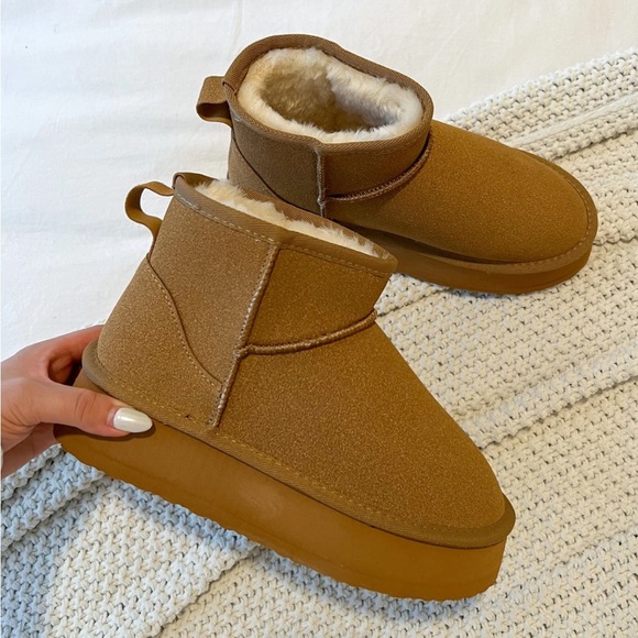 Chestnut Platform booties tan - Picture 2 of 2